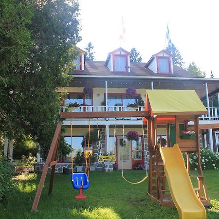 Motel Des Pays D'En Haut Val-David Exterior foto
