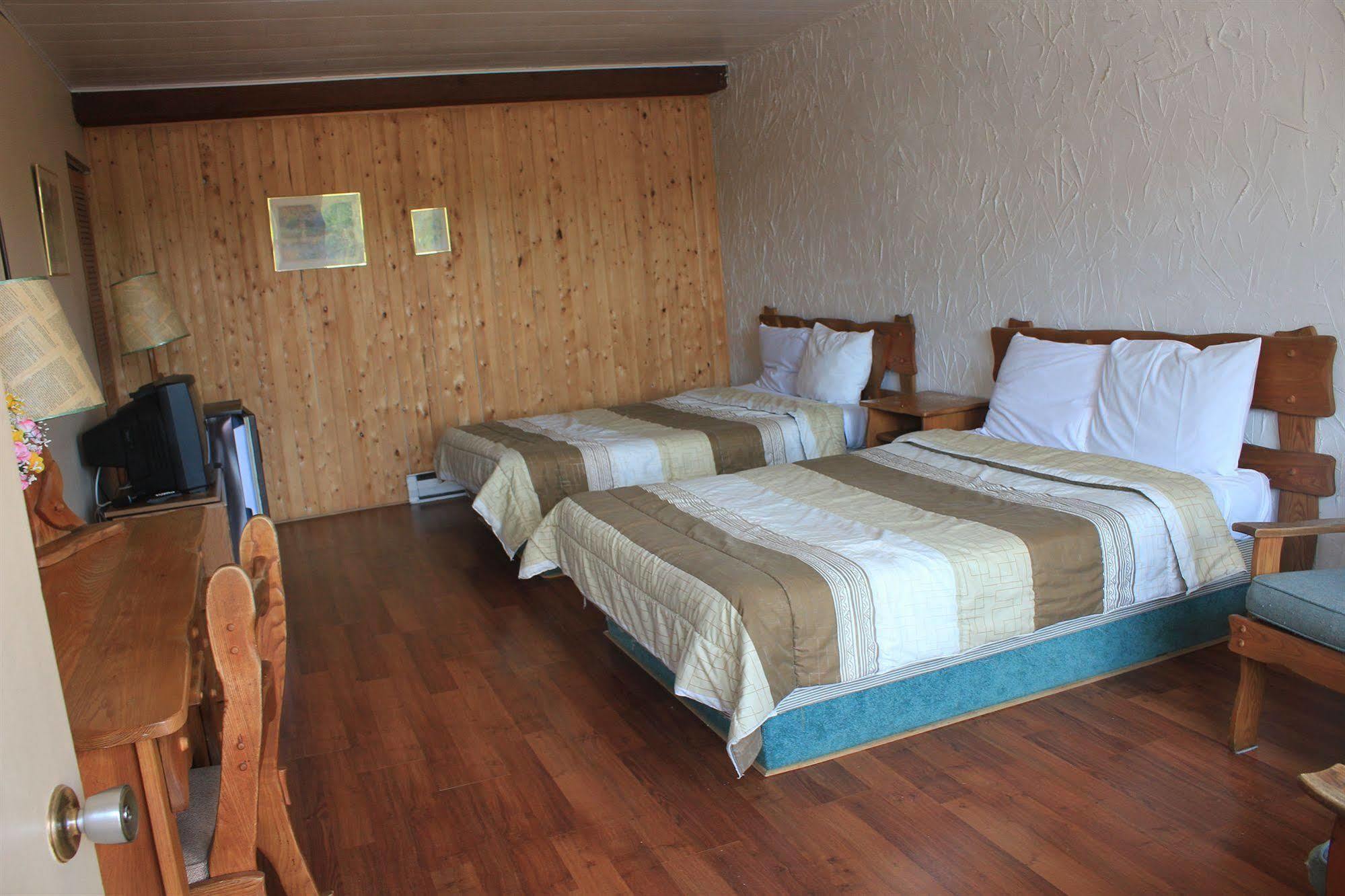 Motel Des Pays D'En Haut Val-David Exterior foto